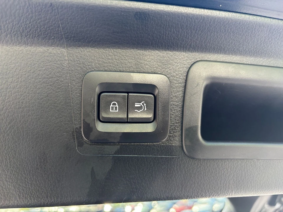 2025 Mazda CX-50 - Image 22 of 31