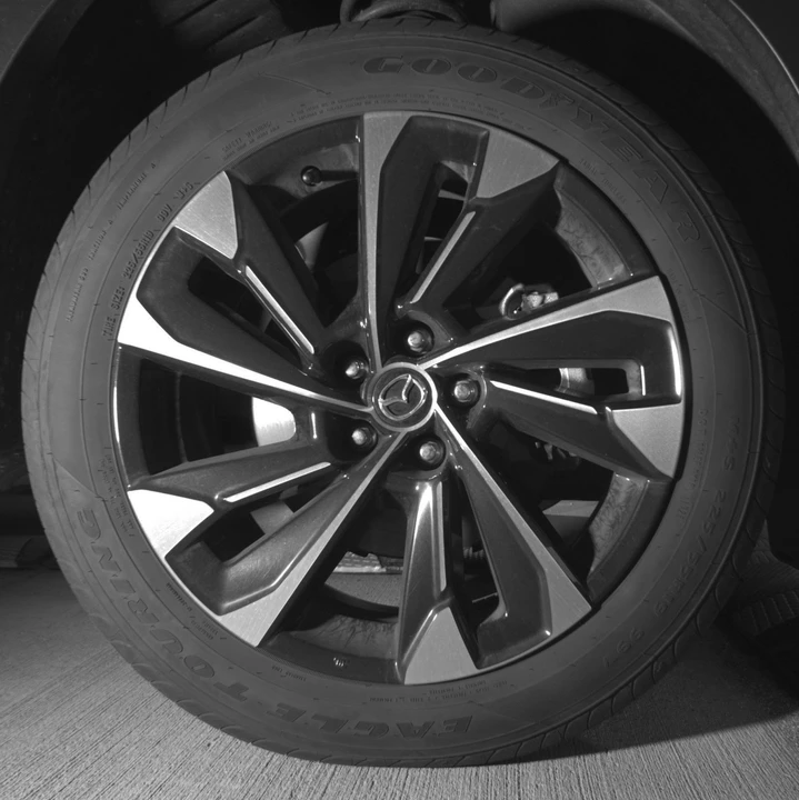 2025 Mazda CX-50 - Image 15 of 18