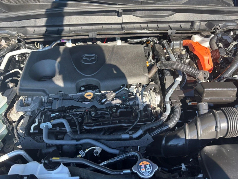 2025 Mazda CX-50 - Image 25 of 31