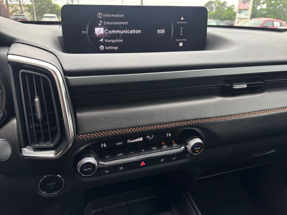 2025 Mazda CX-50 - Image 18 of 31