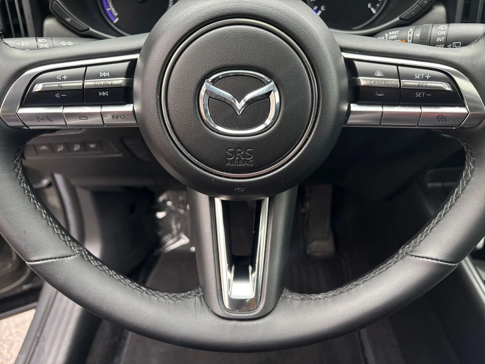 2025 Mazda CX-50 - Image 26 of 31