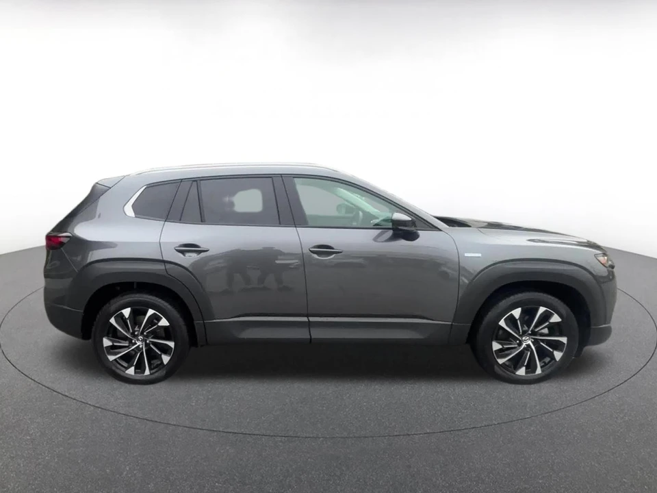 2025 Mazda CX-50 - Image 15 of 31