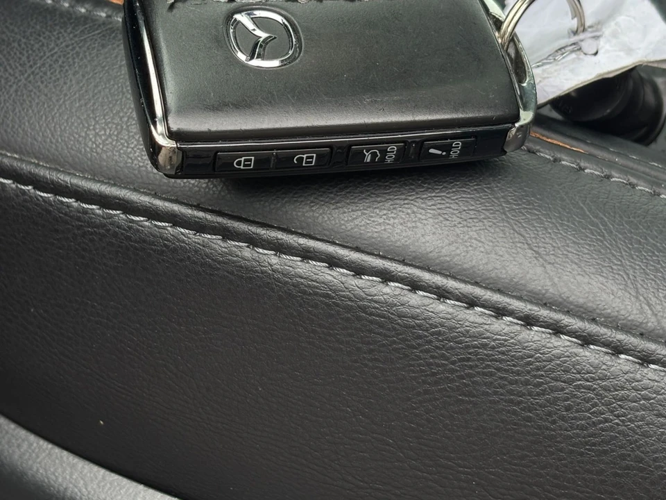 2025 Mazda CX-50 - Image 19 of 31