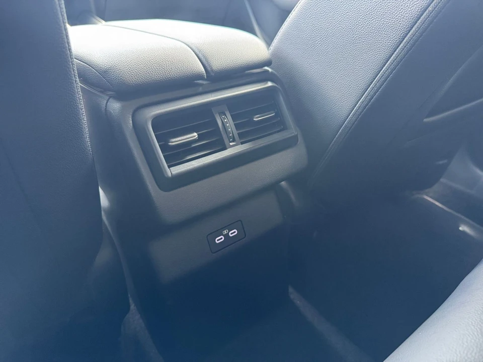 2025 Mazda CX-50 - Image 21 of 31