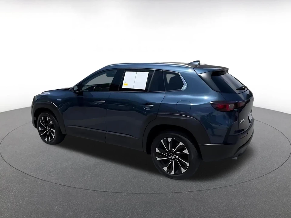 2025 Mazda CX-50 - Image 8 of 31
