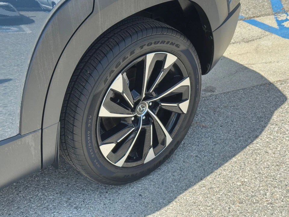 2025 Mazda CX-50 - Image 28 of 31