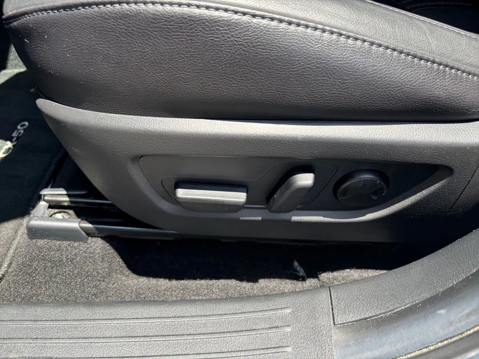 2025 Mazda CX-50 - Image 25 of 31