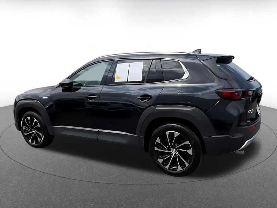 2025 Mazda CX-50 - Image 8 of 31