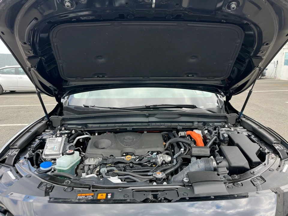 2025 Mazda CX-50 - Image 29 of 31