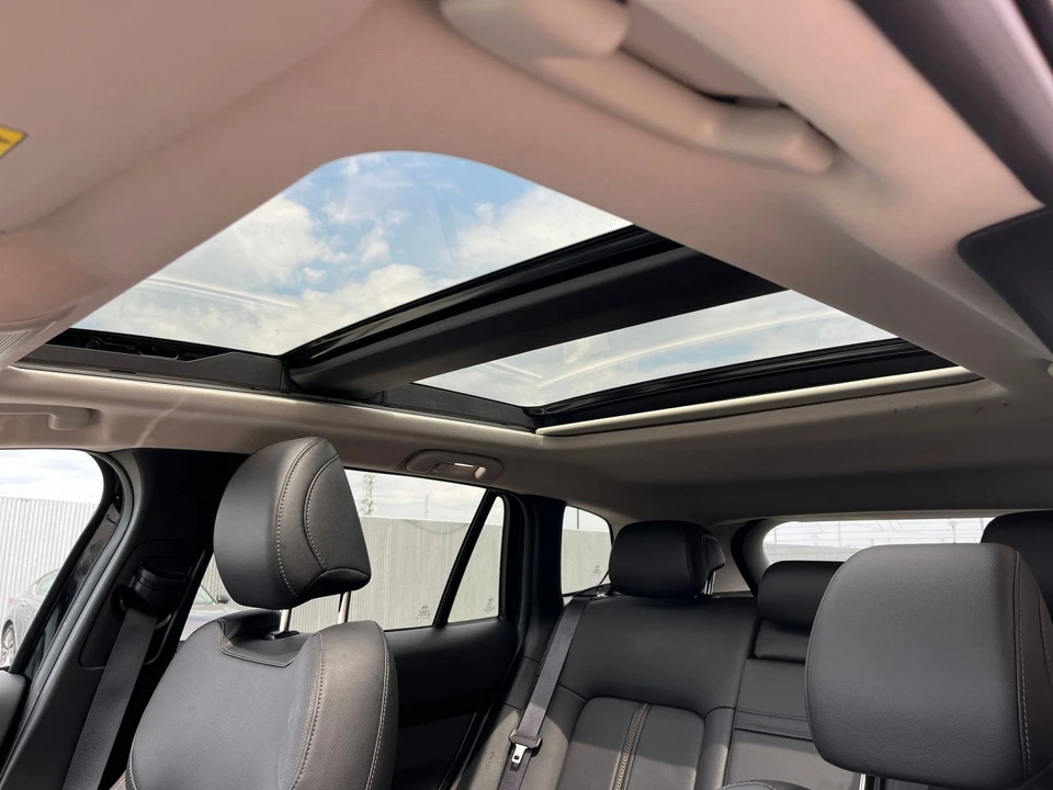2025 Mazda CX-50 - Image 25 of 31