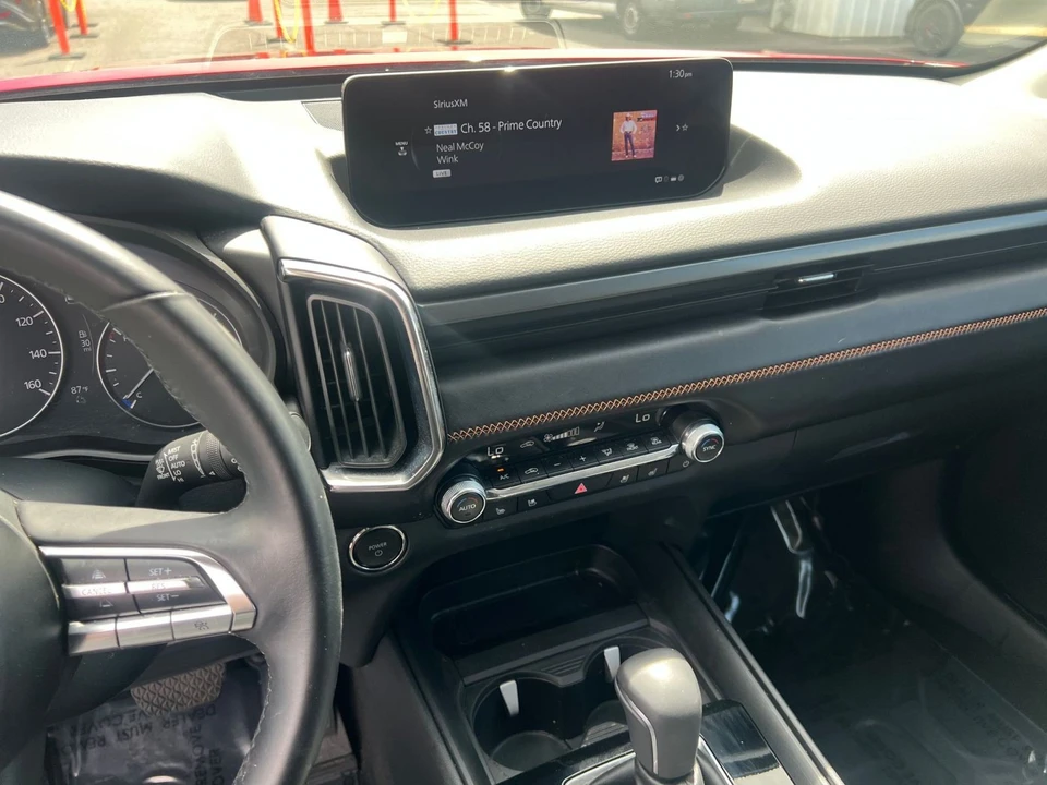 2025 Mazda CX-50 - Image 16 of 31