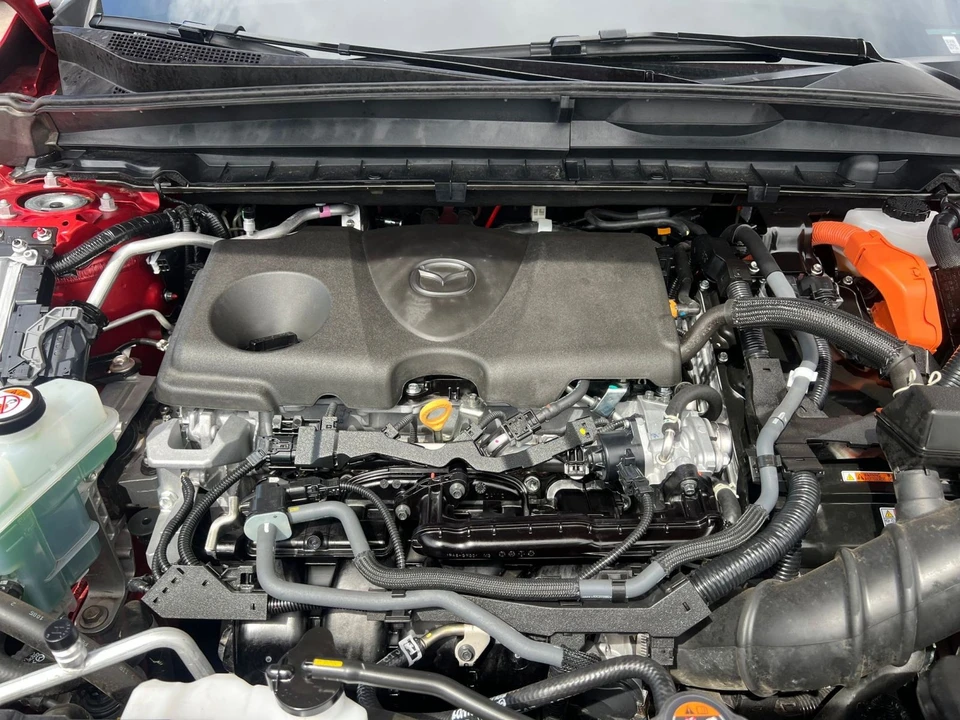 2025 Mazda CX-50 - Image 28 of 31