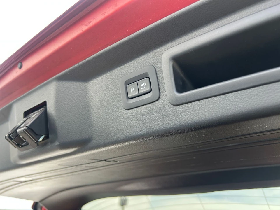 2025 Mazda CX-50 - Image 19 of 31