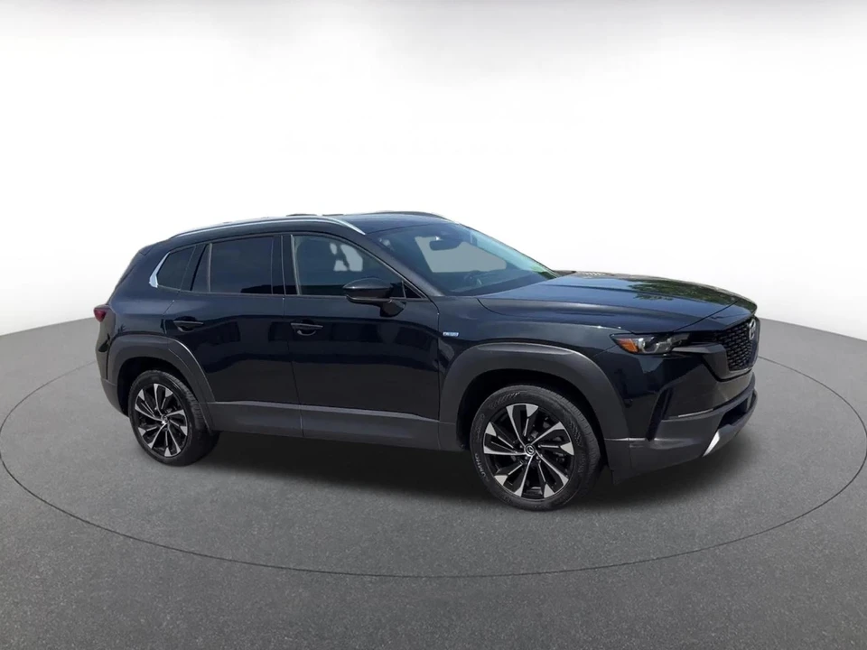 2025 Mazda CX-50 - Image 2 of 31