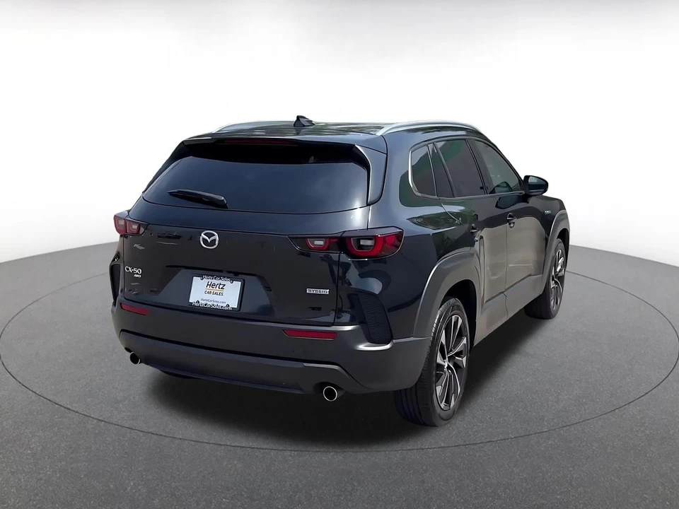2025 Mazda CX-50 - Image 16 of 31
