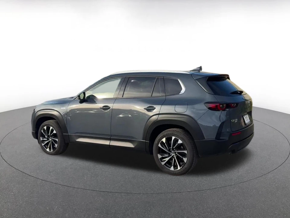 2025 Mazda CX-50 - Image 8 of 31