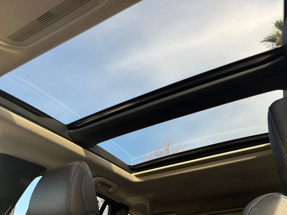 2025 Mazda CX-50 - Image 26 of 31