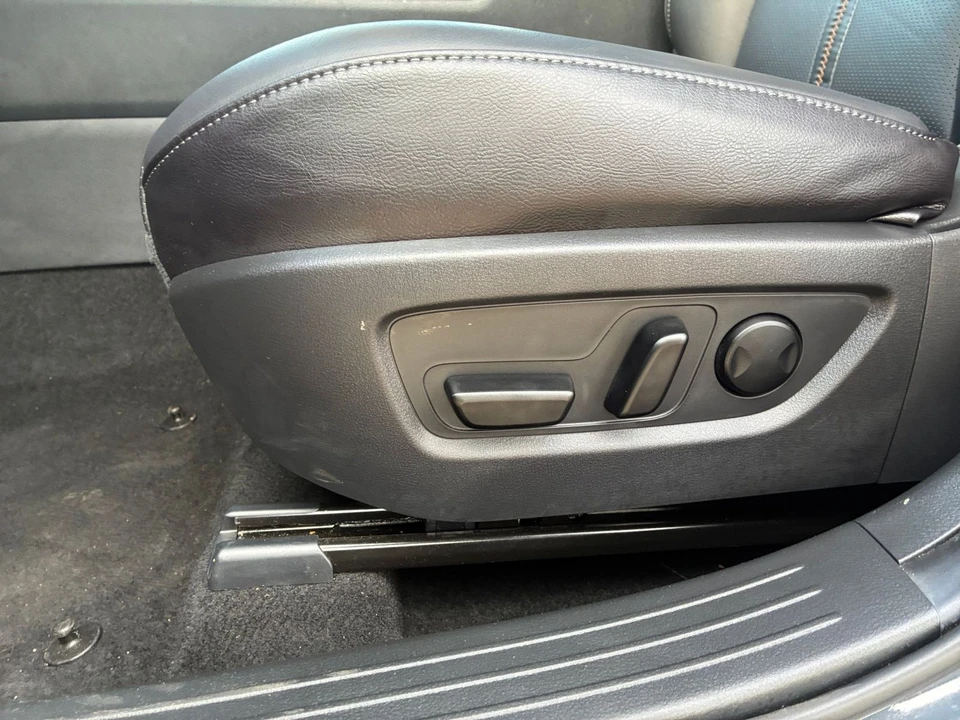 2025 Mazda CX-50 - Image 19 of 31