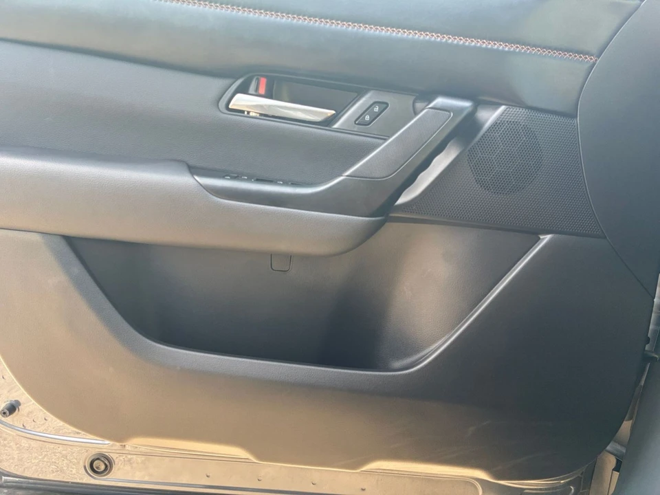 2025 Mazda CX-50 - Image 15 of 31