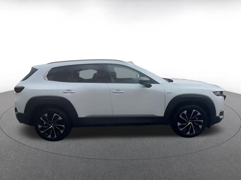 2025 Mazda CX-50 - Image 13 of 31