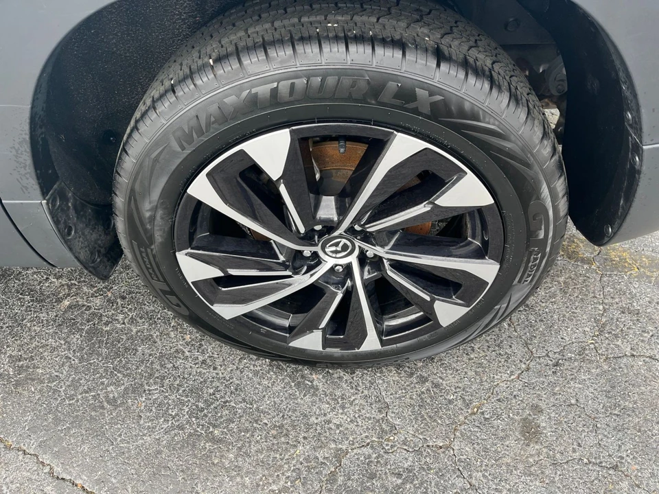 2025 Mazda CX-50 - Image 22 of 31