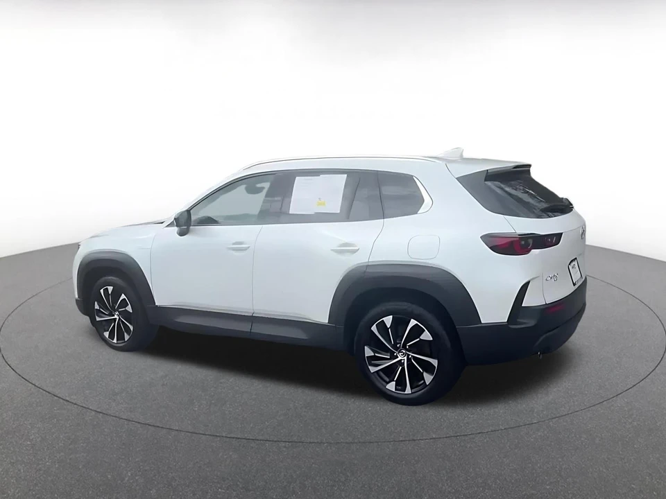 2025 Mazda CX-50 - Image 8 of 31