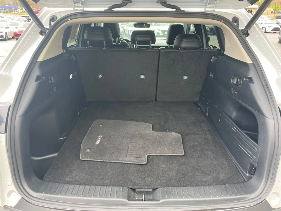 2025 Mazda CX-50 - Image 23 of 31