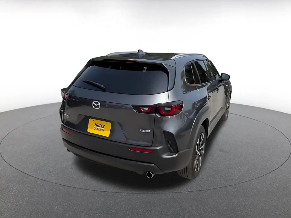 2025 Mazda CX-50 - Image 17 of 31