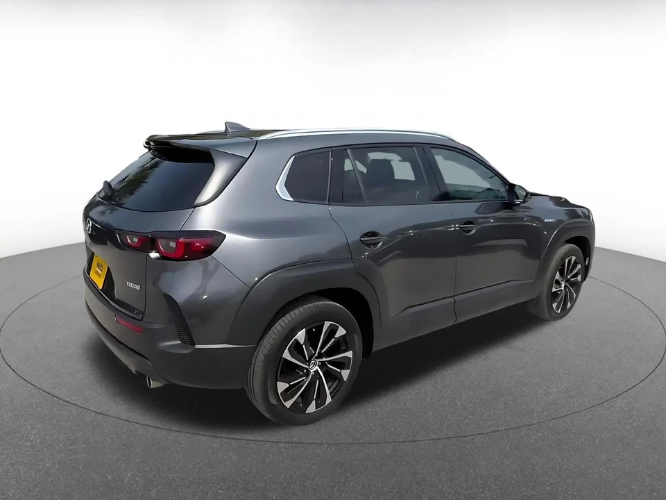 2025 Mazda CX-50 - Image 18 of 31