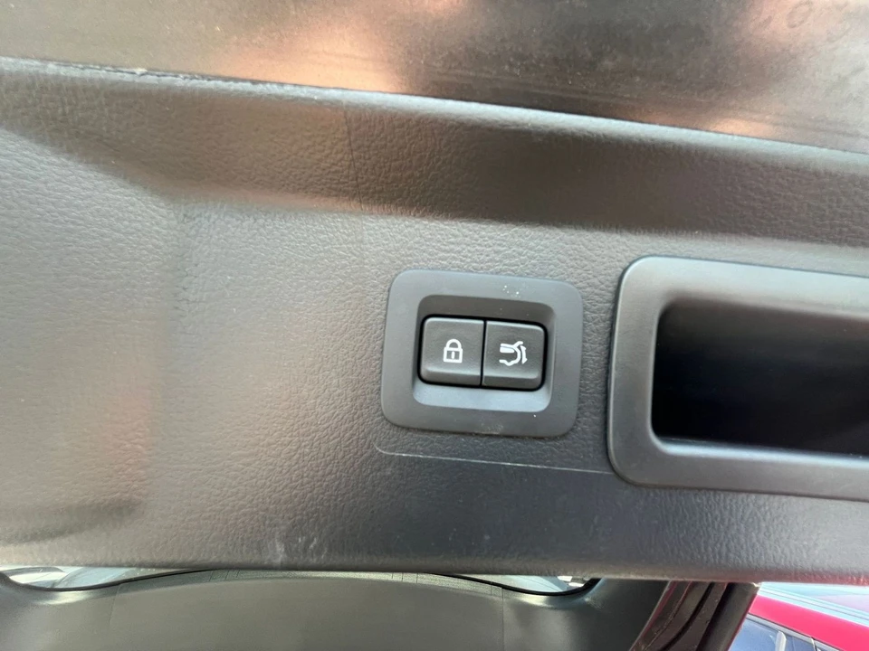 2025 Mazda CX-50 - Image 25 of 31