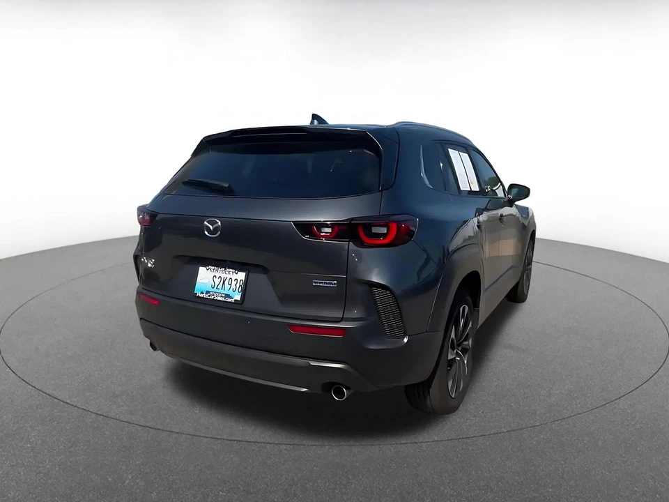2025 Mazda CX-50 - Image 16 of 31