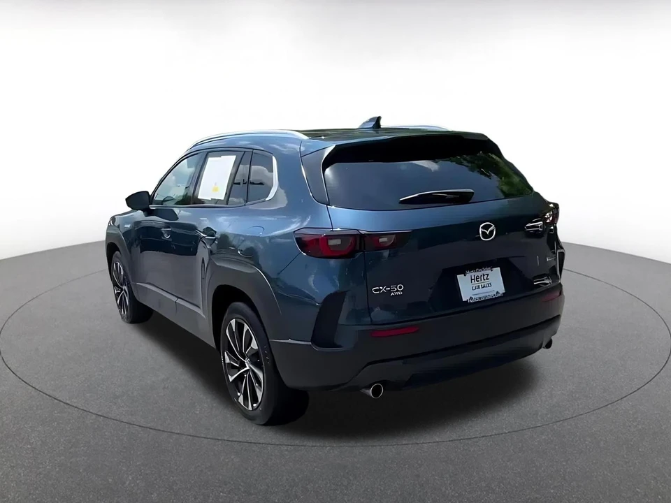 2025 Mazda CX-50 - Image 13 of 31