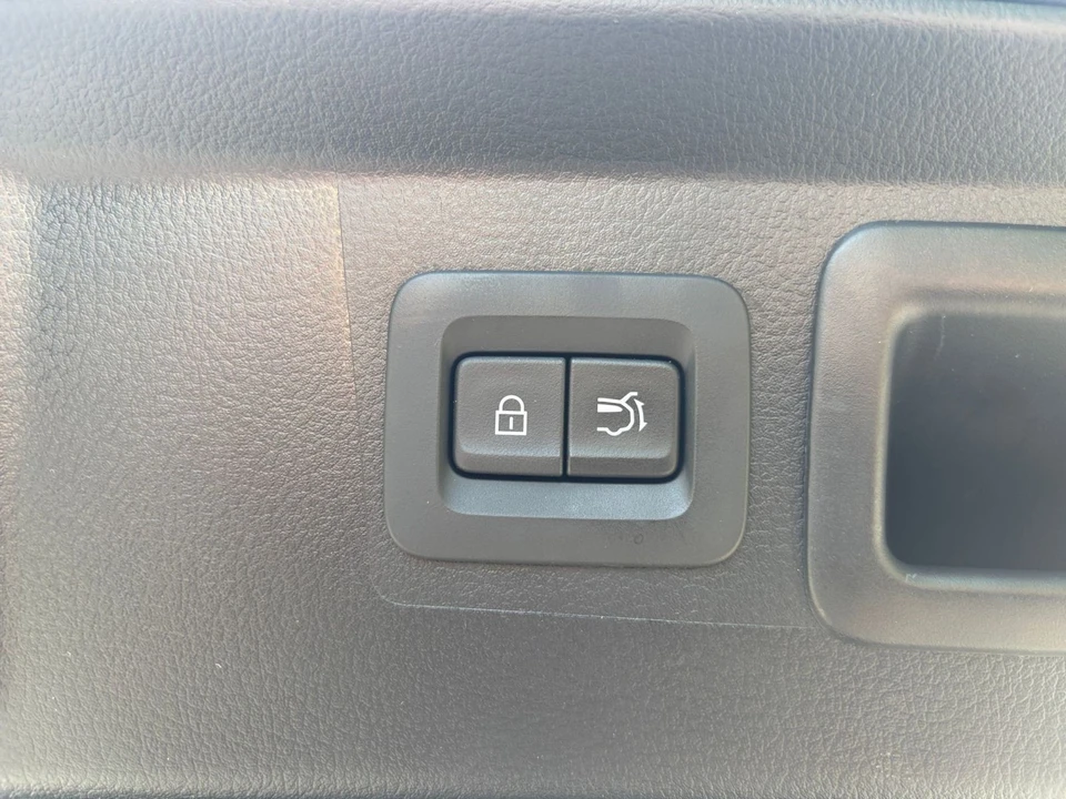 2025 Mazda CX-50 - Image 22 of 31