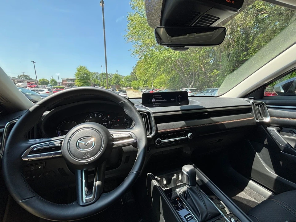 2025 Mazda CX-50 - Image 30 of 31
