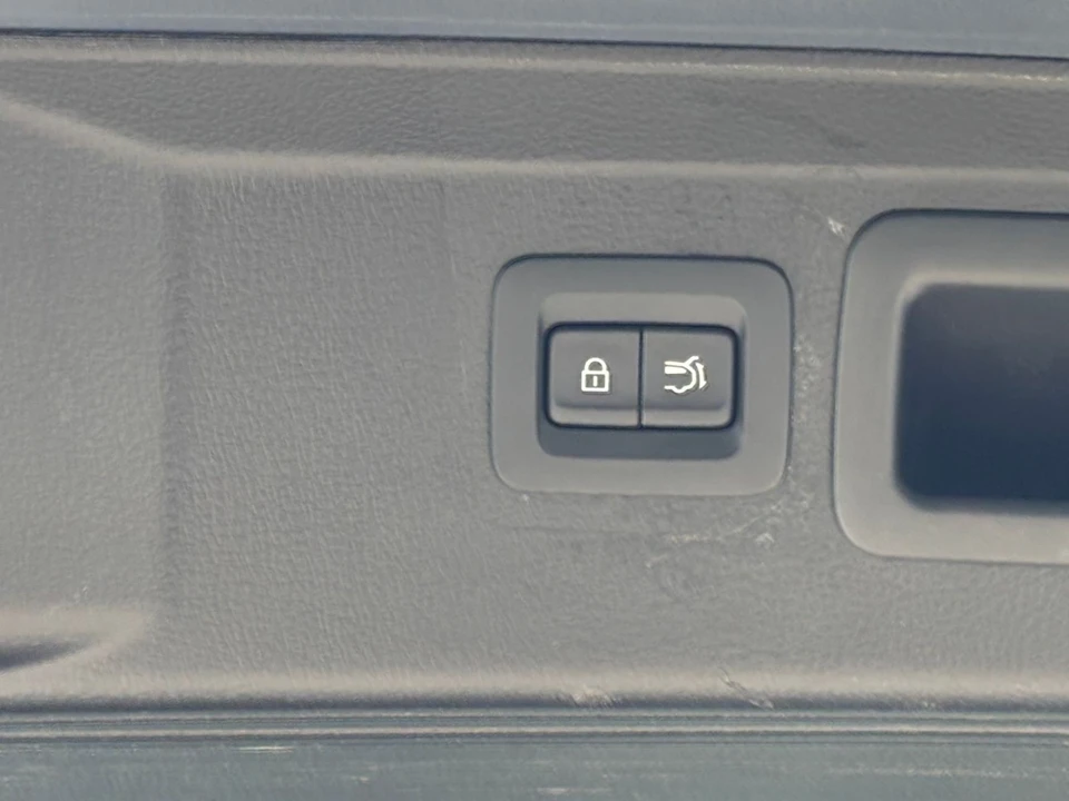 2025 Mazda CX-50 - Image 19 of 31