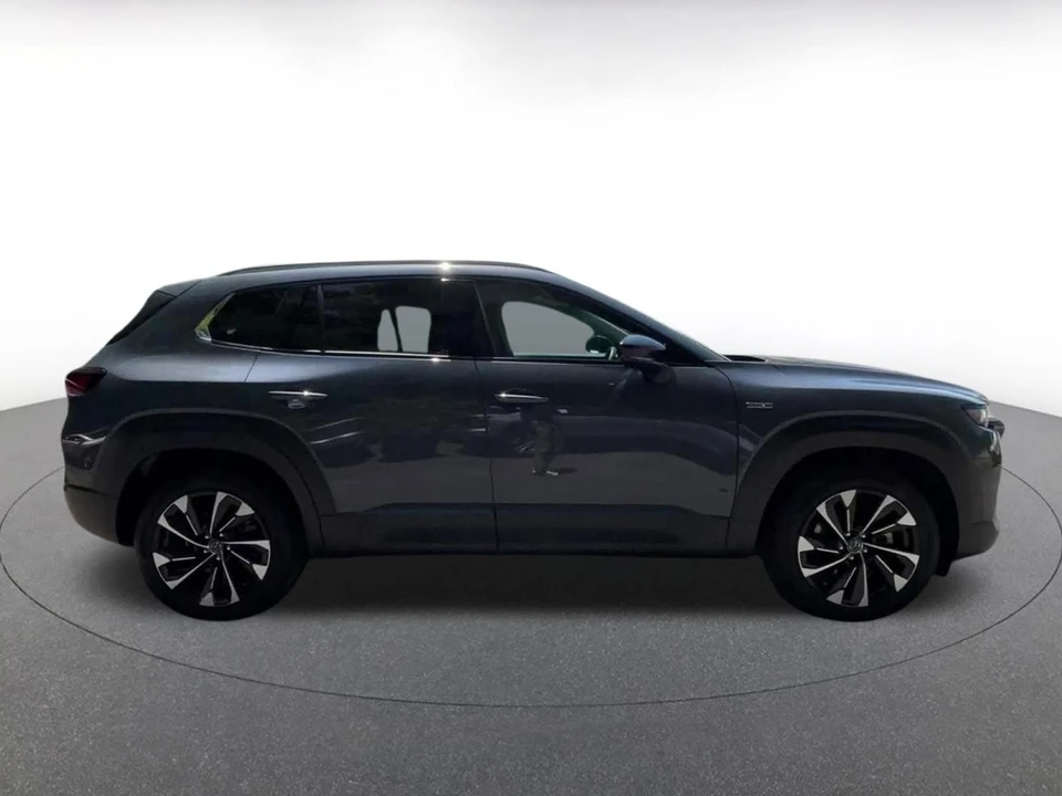 2025 Mazda CX-50 - Image 18 of 31