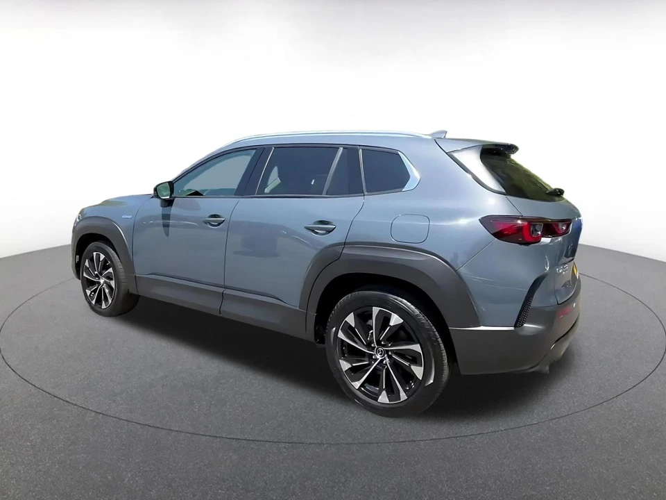 2025 Mazda CX-50 - Image 8 of 31