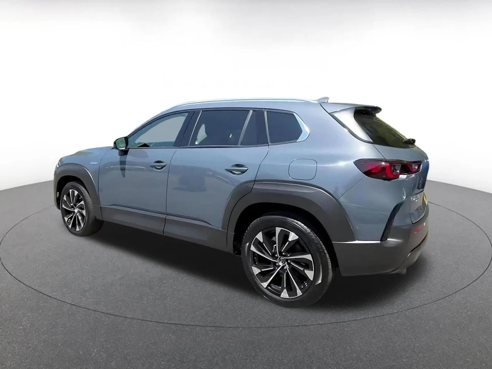 2025 Mazda CX-50 - Image 12 of 31