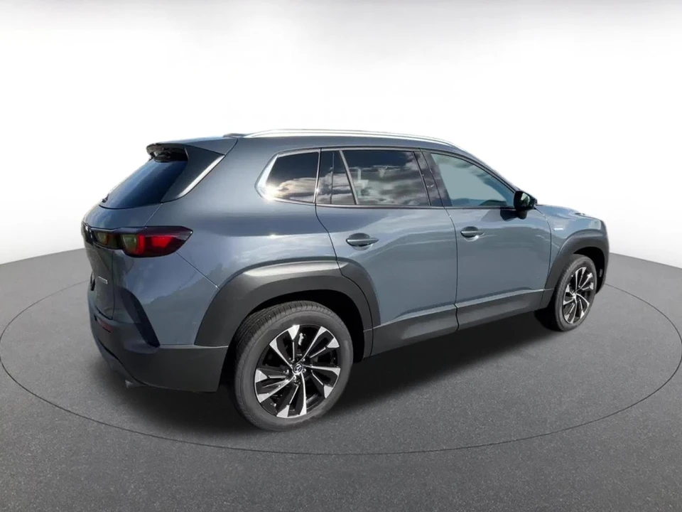 2025 Mazda CX-50 - Image 17 of 31