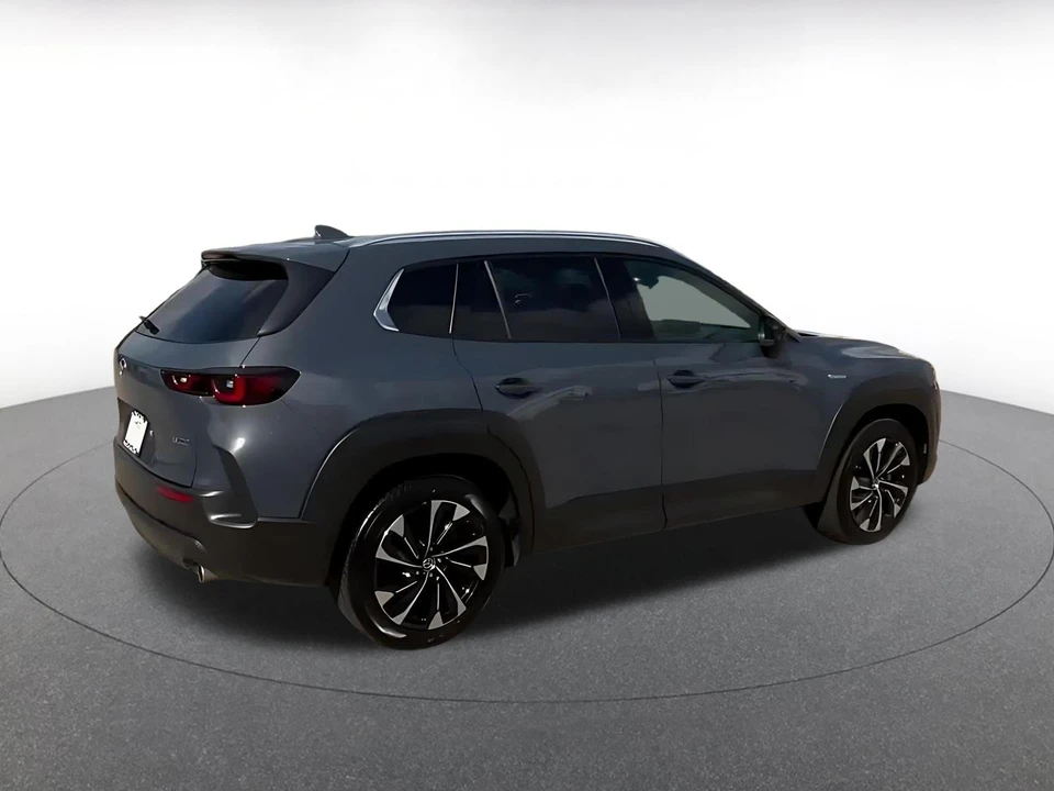 2025 Mazda CX-50 - Image 16 of 31