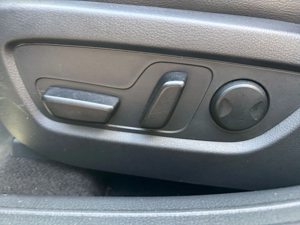 2025 Mazda CX-50 - Image 24 of 31