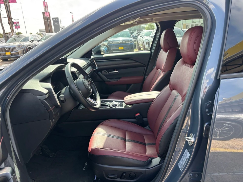 2025 Mazda CX-50 - Image 30 of 31