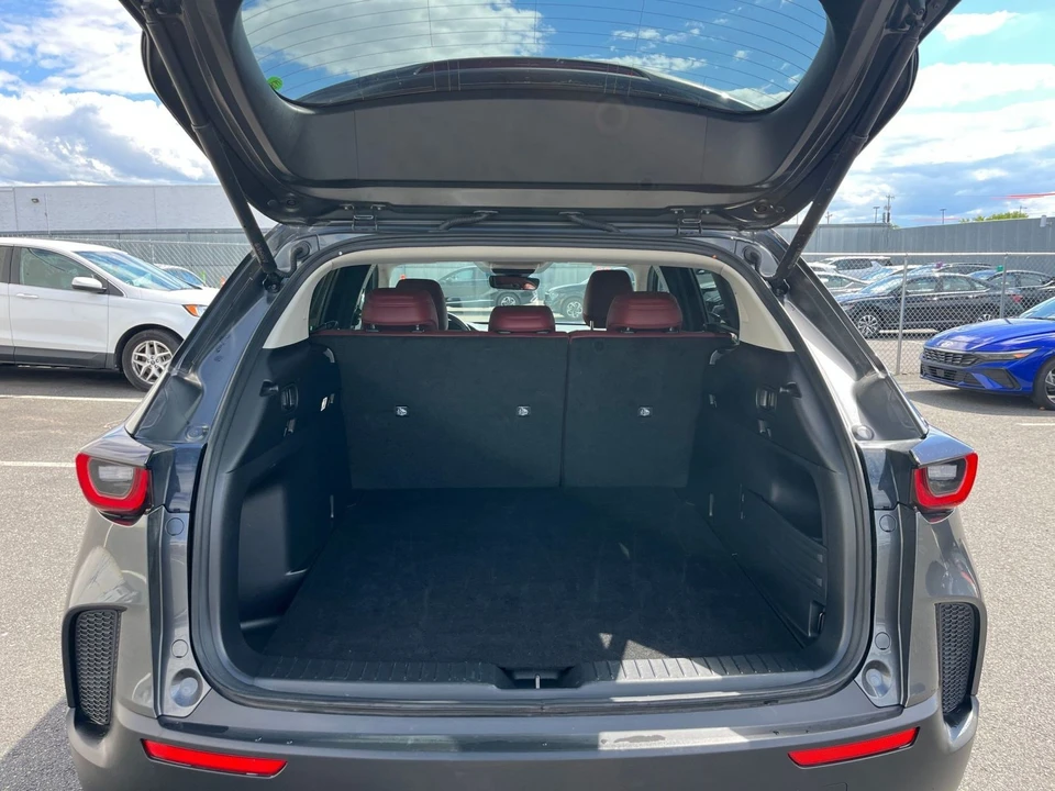 2025 Mazda CX-50 - Image 28 of 31