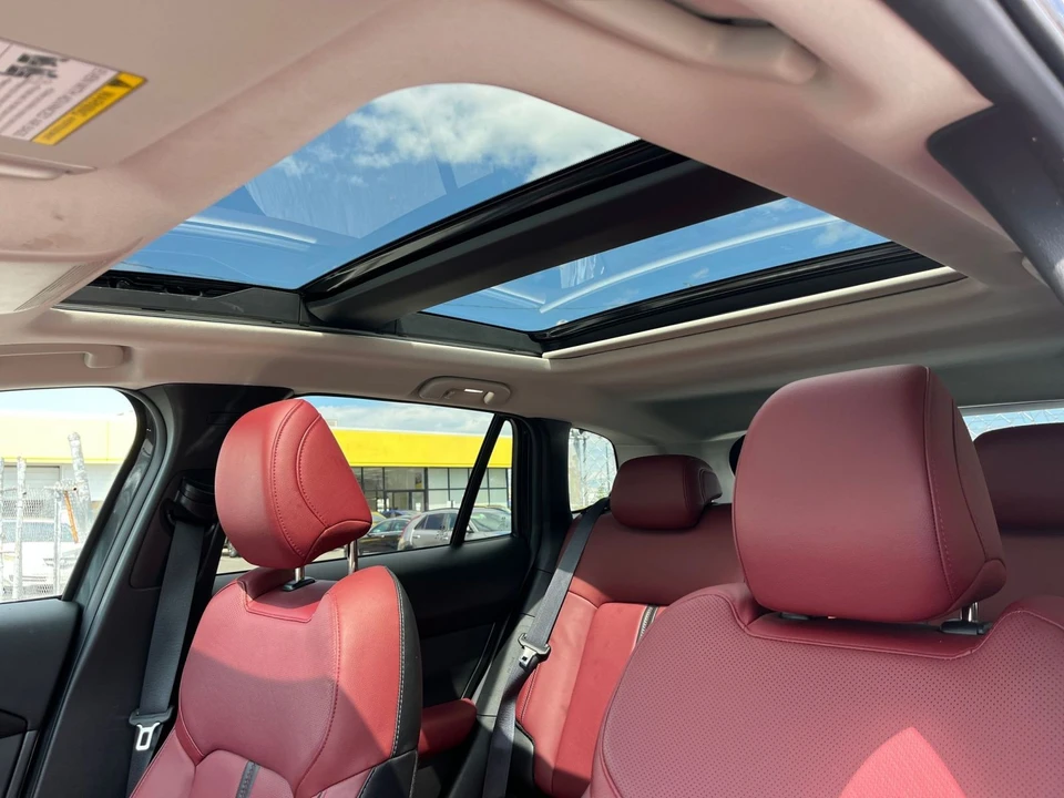 2025 Mazda CX-50 - Image 25 of 31