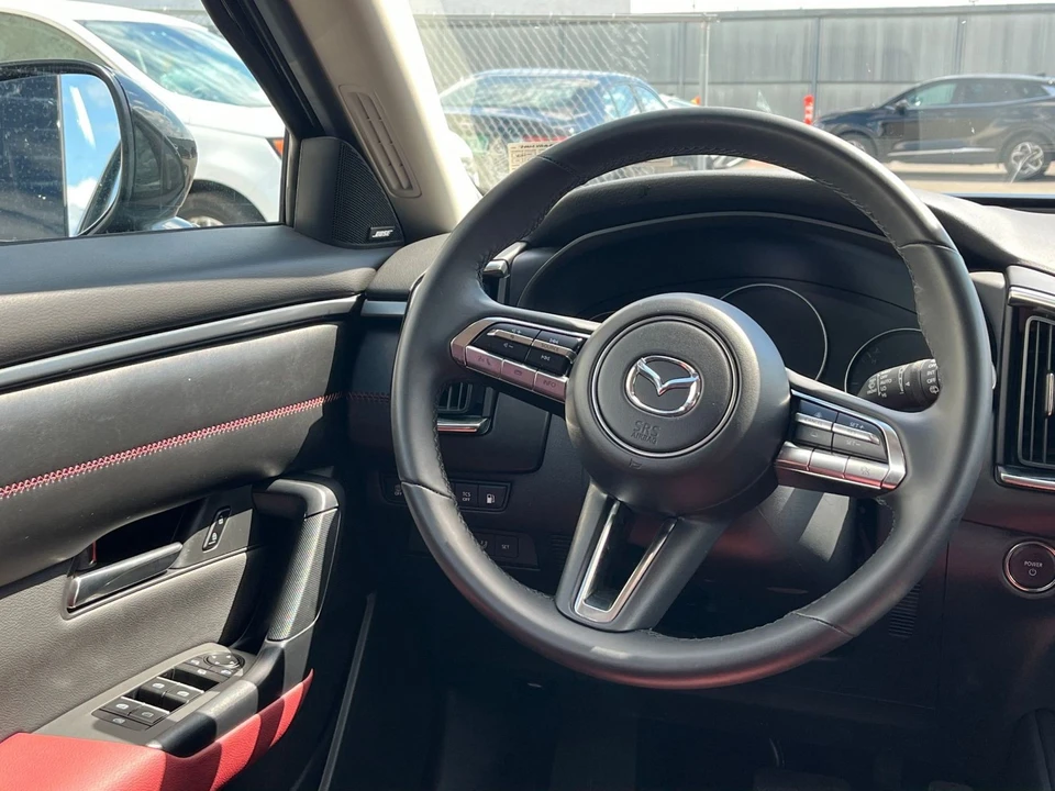 2025 Mazda CX-50 - Image 24 of 31