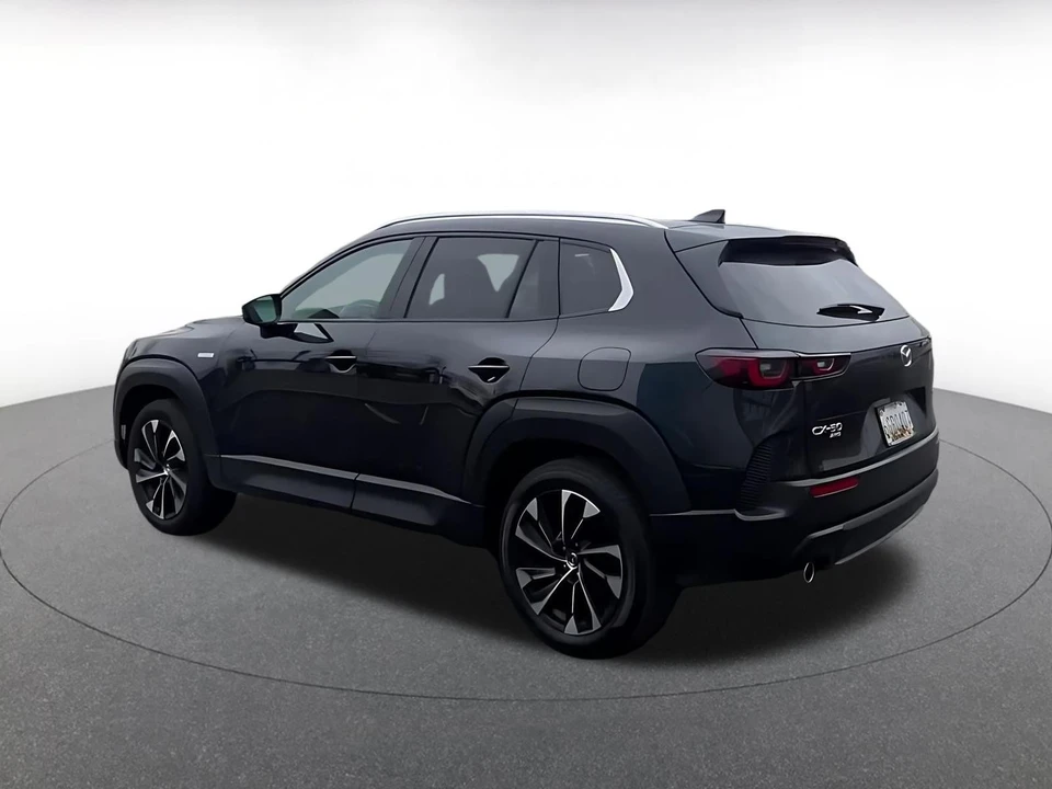 2025 Mazda CX-50 - Image 8 of 31