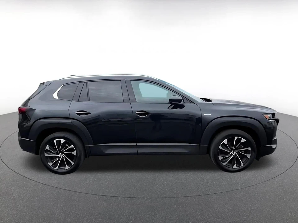 2025 Mazda CX-50 - Image 13 of 31