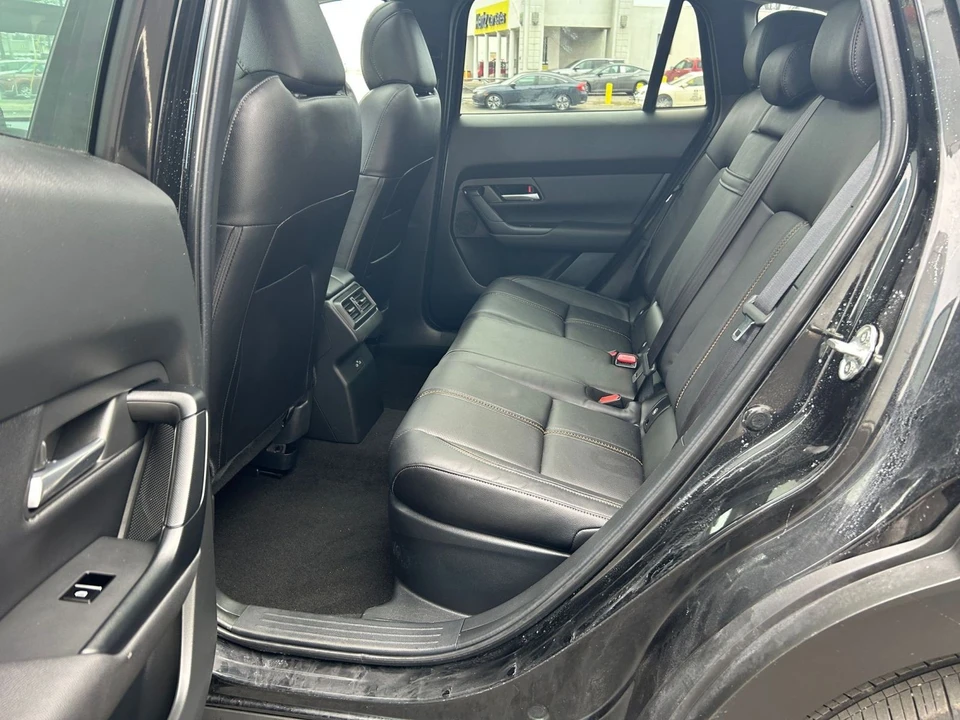 2025 Mazda CX-50 - Image 21 of 31