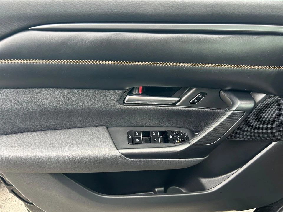 2025 Mazda CX-50 - Image 15 of 31