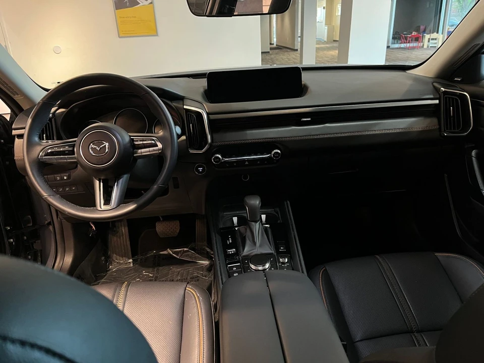 2025 Mazda CX-50 - Image 30 of 31